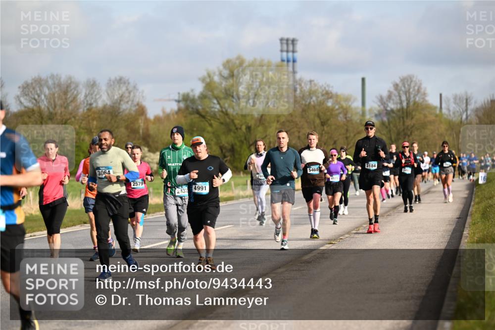 12.04.2026 - 45. Internationalen Wilhelmsburger Insellauf Dr. Thomas Lammeyer http://msf.ph/oto/9434443 12.04.2026 09:21:14 Laufen 3064, 2579, 5460, 3184, 2432, 4991, 4929 meine-sportfotos.de