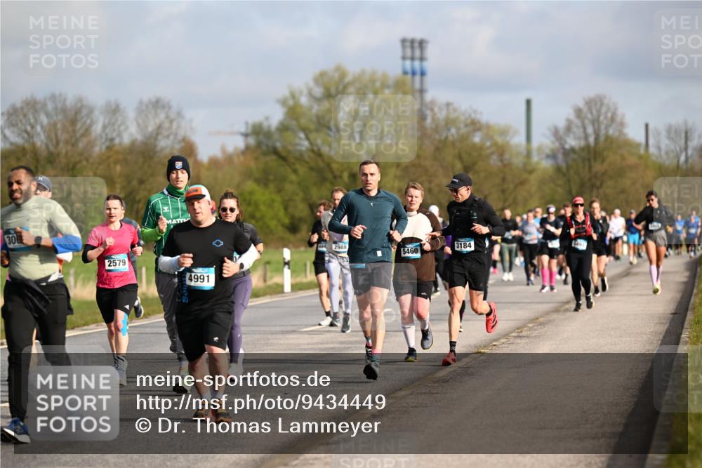 12.04.2026 - 45. Internationalen Wilhelmsburger Insellauf Dr. Thomas Lammeyer http://msf.ph/oto/9434449 12.04.2026 09:21:16 Laufen 30, 2579, 4991, 244, 2988, 3184, 5460 meine-sportfotos.de