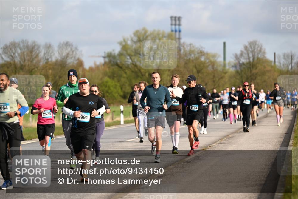 12.04.2026 - 45. Internationalen Wilhelmsburger Insellauf Dr. Thomas Lammeyer http://msf.ph/oto/9434450 12.04.2026 09:21:16 Laufen 064, 2579, 991, 5460, 3184 meine-sportfotos.de
