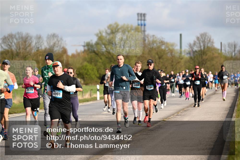 12.04.2026 - 45. Internationalen Wilhelmsburger Insellauf Dr. Thomas Lammeyer http://msf.ph/oto/9434452 12.04.2026 09:21:16 Laufen 665, 2579, 4991, 5460, 3184 meine-sportfotos.de