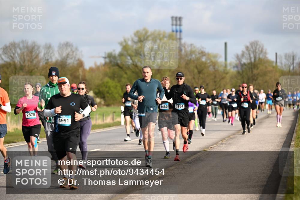 12.04.2026 - 45. Internationalen Wilhelmsburger Insellauf Dr. Thomas Lammeyer http://msf.ph/oto/9434454 12.04.2026 09:21:16 Laufen 2579, 44991, 5460, 3184 meine-sportfotos.de