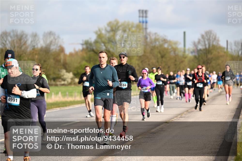 12.04.2026 - 45. Internationalen Wilhelmsburger Insellauf Dr. Thomas Lammeyer http://msf.ph/oto/9434458 12.04.2026 09:21:17 Laufen 4991, 3184 meine-sportfotos.de