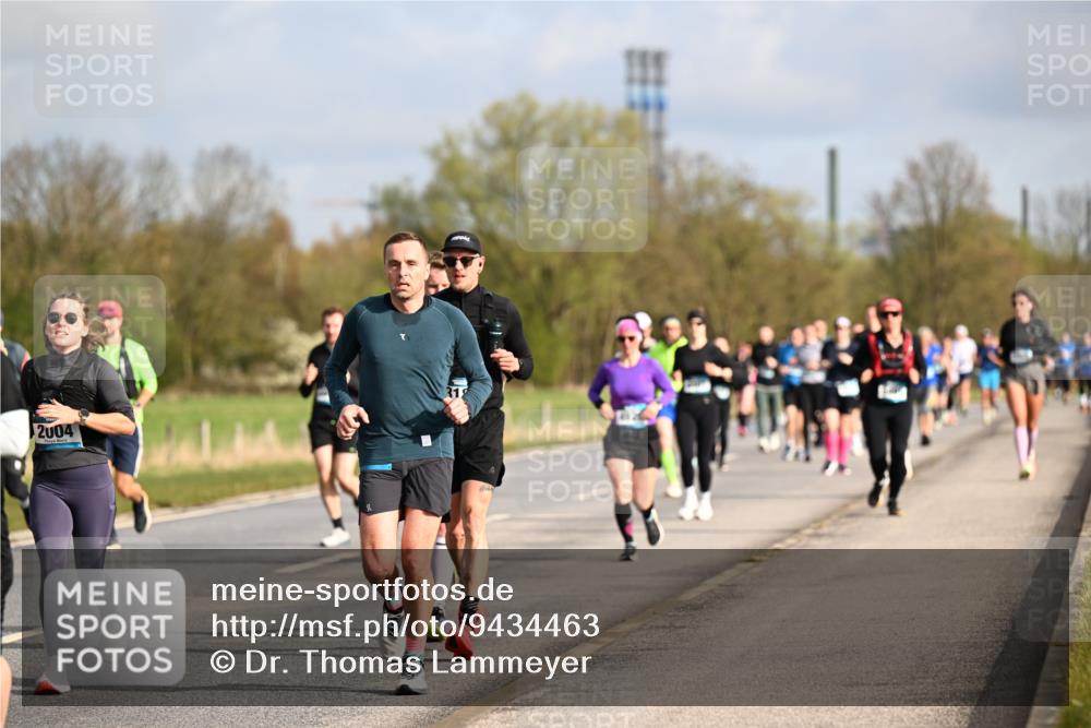 12.04.2026 - 45. Internationalen Wilhelmsburger Insellauf Dr. Thomas Lammeyer http://msf.ph/oto/9434463 12.04.2026 09:21:18 Laufen 2004 meine-sportfotos.de
