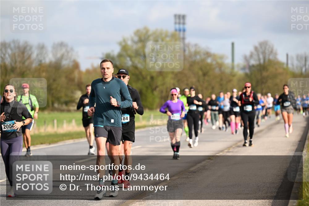 12.04.2026 - 45. Internationalen Wilhelmsburger Insellauf Dr. Thomas Lammeyer http://msf.ph/oto/9434464 12.04.2026 09:21:18 Laufen 2004, 84 meine-sportfotos.de