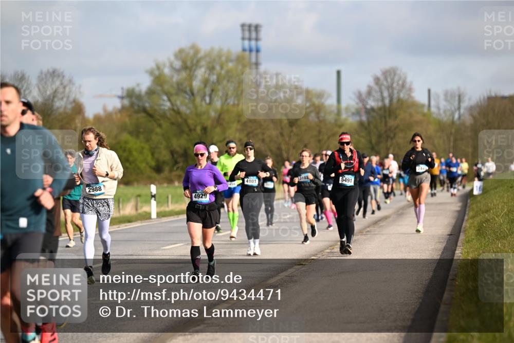 12.04.2026 - 45. Internationalen Wilhelmsburger Insellauf Dr. Thomas Lammeyer http://msf.ph/oto/9434471 12.04.2026 09:21:20 Laufen 2988, 4929, 4101, 5103, 5491 meine-sportfotos.de