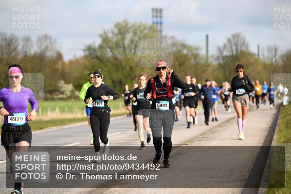 12.04.2026 - 45. Internationalen Wilhelmsburger Insellauf Dr. Thomas Lammeyer http://msf.ph/oto/9434492 12.04.2026 09:21:24 Laufen 4929, 4101, 310, 5491, 2449 meine-sportfotos.de