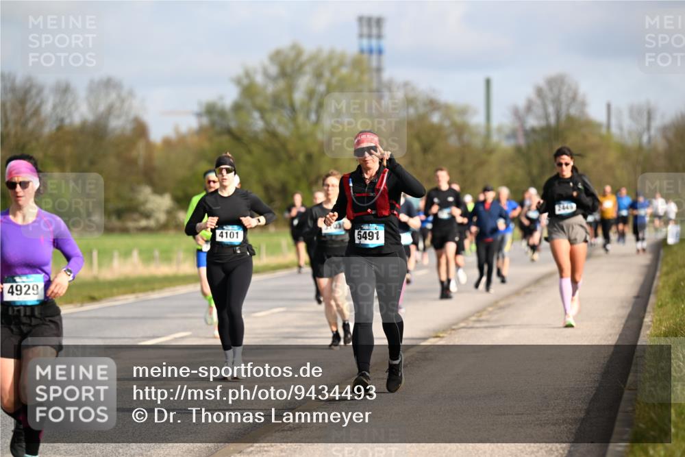 12.04.2026 - 45. Internationalen Wilhelmsburger Insellauf Dr. Thomas Lammeyer http://msf.ph/oto/9434493 12.04.2026 09:21:24 Laufen 4929, 4101, 5491, 2449 meine-sportfotos.de