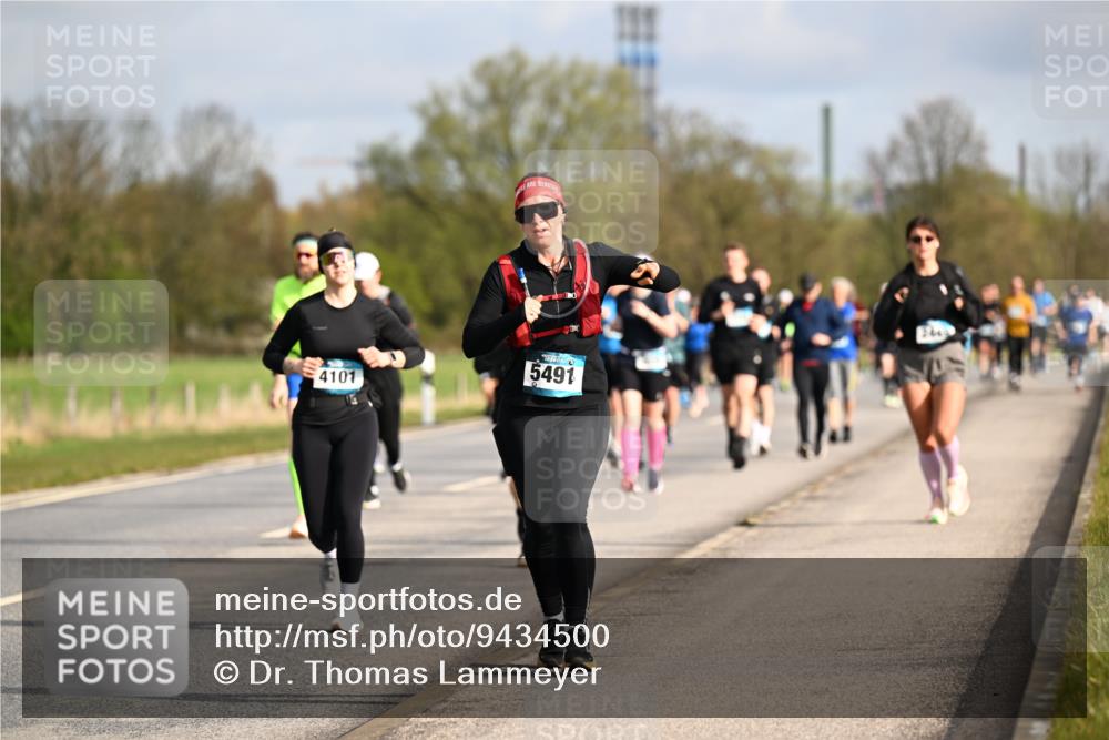 12.04.2026 - 45. Internationalen Wilhelmsburger Insellauf Dr. Thomas Lammeyer http://msf.ph/oto/9434500 12.04.2026 09:21:25 Laufen 4101, 5491, 2449 meine-sportfotos.de