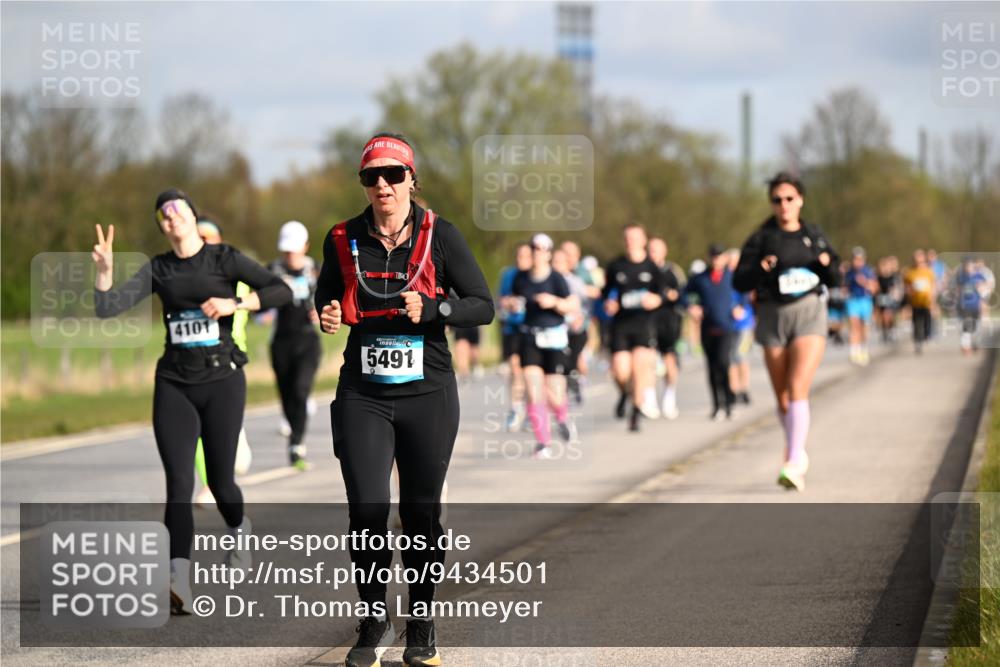 12.04.2026 - 45. Internationalen Wilhelmsburger Insellauf Dr. Thomas Lammeyer http://msf.ph/oto/9434501 12.04.2026 09:21:26 Laufen 4101, 5491 meine-sportfotos.de