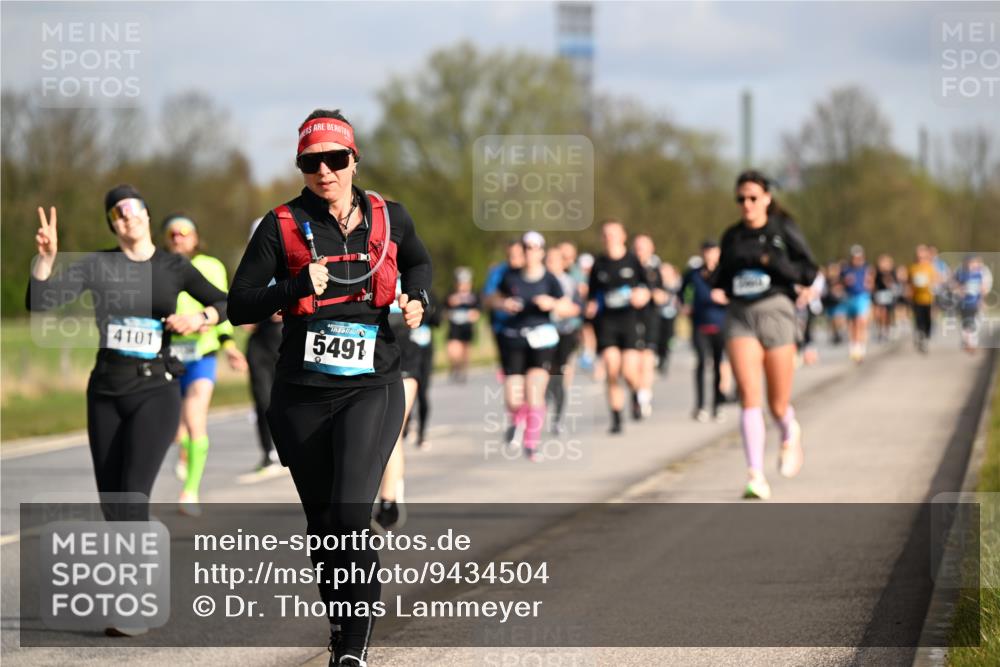 12.04.2026 - 45. Internationalen Wilhelmsburger Insellauf Dr. Thomas Lammeyer http://msf.ph/oto/9434504 12.04.2026 09:21:27 Laufen 4101, 5491 meine-sportfotos.de