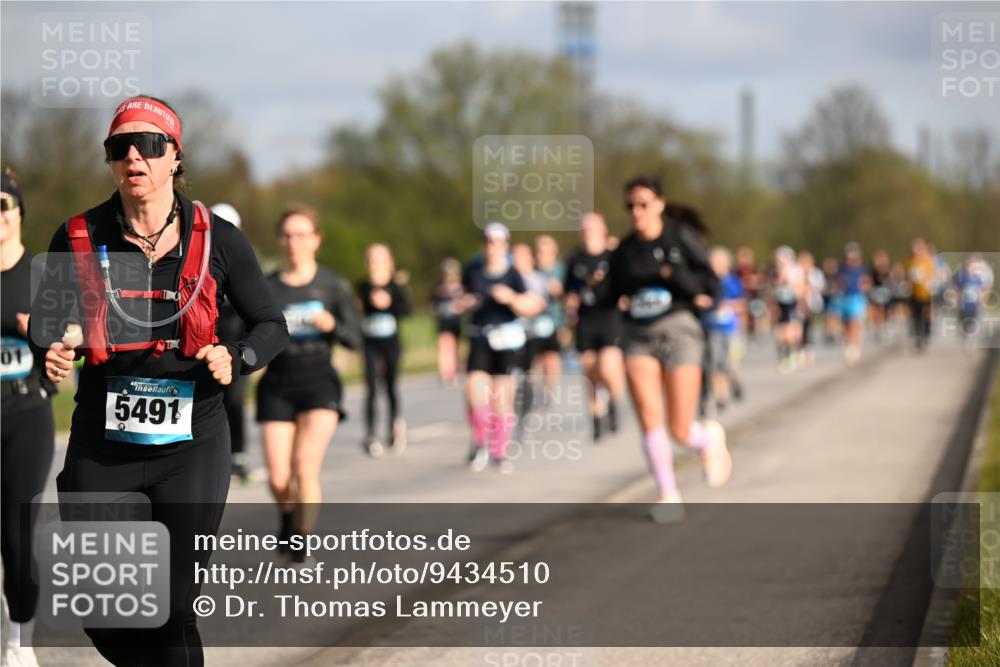 12.04.2026 - 45. Internationalen Wilhelmsburger Insellauf Dr. Thomas Lammeyer http://msf.ph/oto/9434510 12.04.2026 09:21:27 Laufen 01, 5491 meine-sportfotos.de