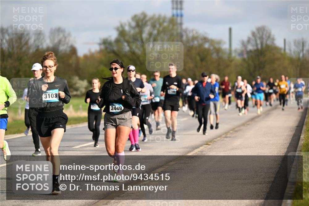 12.04.2026 - 45. Internationalen Wilhelmsburger Insellauf Dr. Thomas Lammeyer http://msf.ph/oto/9434515 12.04.2026 09:21:29 Laufen 3103, 2449 meine-sportfotos.de