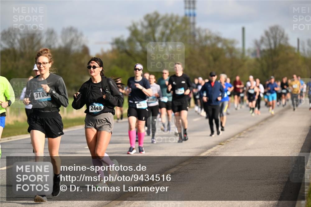 12.04.2026 - 45. Internationalen Wilhelmsburger Insellauf Dr. Thomas Lammeyer http://msf.ph/oto/9434516 12.04.2026 09:21:29 Laufen 3103, 2449, 4630, 12366 meine-sportfotos.de