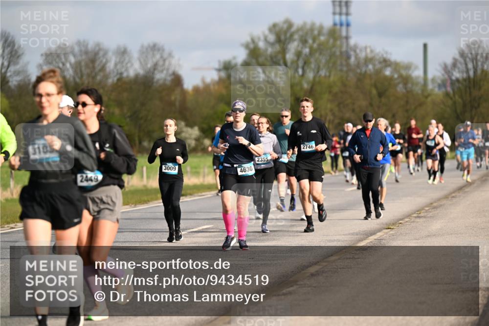 12.04.2026 - 45. Internationalen Wilhelmsburger Insellauf Dr. Thomas Lammeyer http://msf.ph/oto/9434519 12.04.2026 09:21:30 Laufen 3103, 2746, 2449, 3009, 2355, 4630 meine-sportfotos.de
