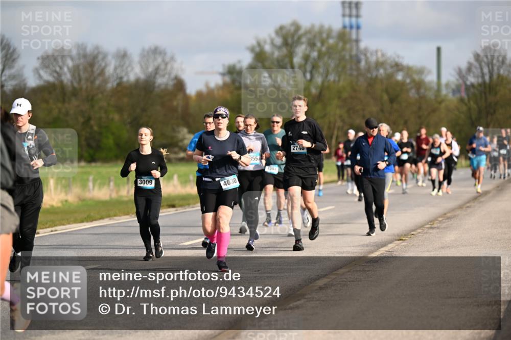 12.04.2026 - 45. Internationalen Wilhelmsburger Insellauf Dr. Thomas Lammeyer http://msf.ph/oto/9434524 12.04.2026 09:21:30 Laufen 3009, 4630, 355, 439, 2746 meine-sportfotos.de