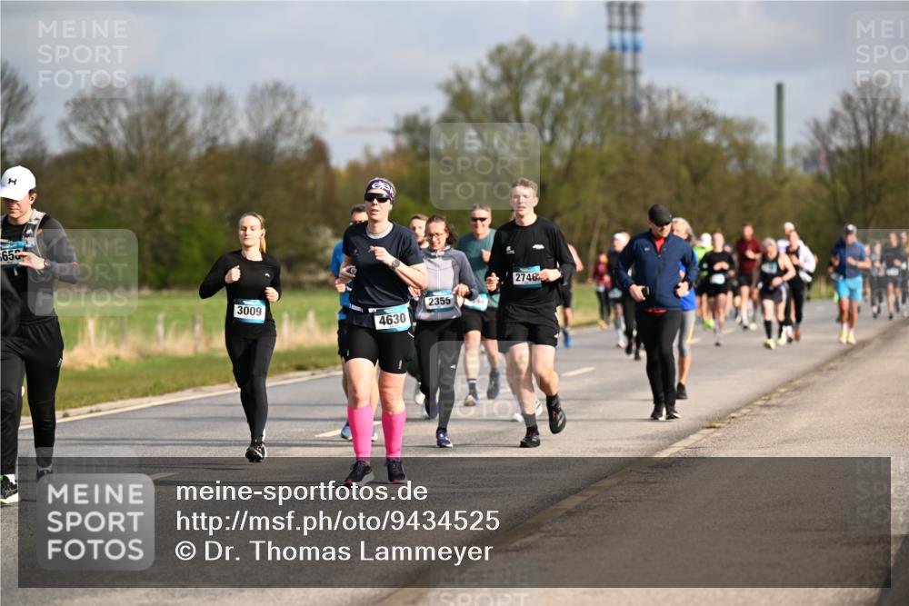 12.04.2026 - 45. Internationalen Wilhelmsburger Insellauf Dr. Thomas Lammeyer http://msf.ph/oto/9434525 12.04.2026 09:21:31 Laufen 650, 2746, 3009, 2355, 4630 meine-sportfotos.de