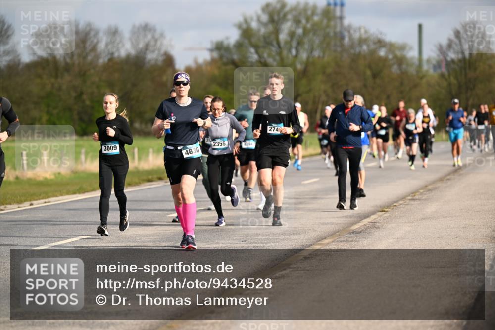 12.04.2026 - 45. Internationalen Wilhelmsburger Insellauf Dr. Thomas Lammeyer http://msf.ph/oto/9434528 12.04.2026 09:21:31 Laufen 3009, 4630, 2355, 2254, 274 meine-sportfotos.de