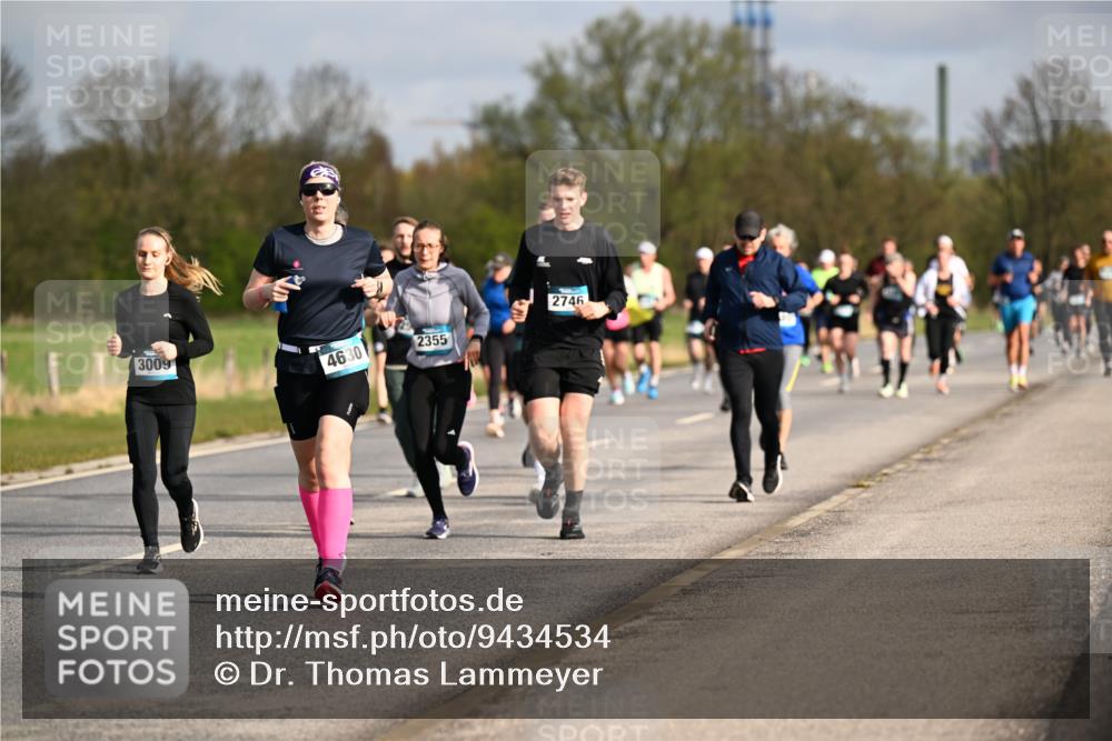 12.04.2026 - 45. Internationalen Wilhelmsburger Insellauf Dr. Thomas Lammeyer http://msf.ph/oto/9434534 12.04.2026 09:21:32 Laufen 3009, 4630, 2355, 2746 meine-sportfotos.de