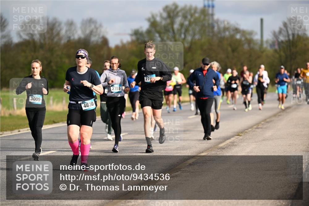 12.04.2026 - 45. Internationalen Wilhelmsburger Insellauf Dr. Thomas Lammeyer http://msf.ph/oto/9434536 12.04.2026 09:21:32 Laufen 3009, 4630, 2355, 27 meine-sportfotos.de