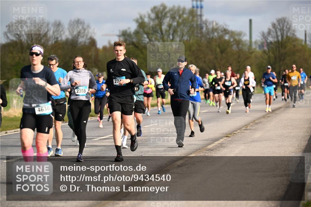 12.04.2026 - 45. Internationalen Wilhelmsburger Insellauf Dr. Thomas Lammeyer http://msf.ph/oto/9434540 12.04.2026 09:21:33 Laufen 4630, 2355, 27 meine-sportfotos.de
