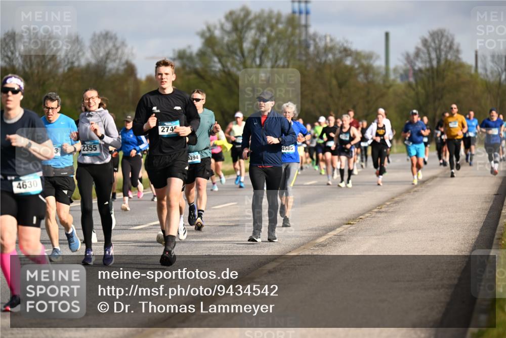 12.04.2026 - 45. Internationalen Wilhelmsburger Insellauf Dr. Thomas Lammeyer http://msf.ph/oto/9434542 12.04.2026 09:21:33 Laufen 4630, 3, 2355, 274, 394, 4585 meine-sportfotos.de