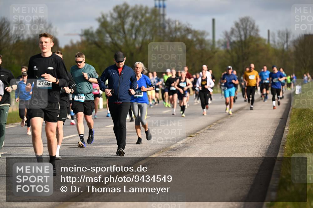 12.04.2026 - 45. Internationalen Wilhelmsburger Insellauf Dr. Thomas Lammeyer http://msf.ph/oto/9434549 12.04.2026 09:21:34 Laufen 2746, 4394, 4585 meine-sportfotos.de
