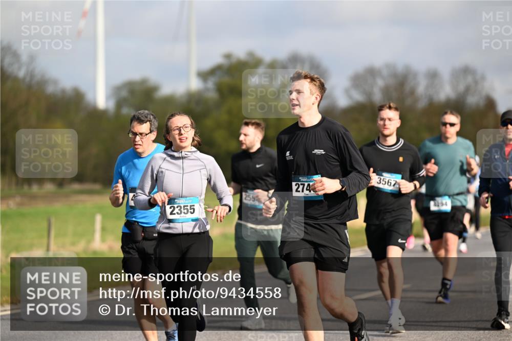 12.04.2026 - 45. Internationalen Wilhelmsburger Insellauf Dr. Thomas Lammeyer http://msf.ph/oto/9434558 12.04.2026 09:21:36 Laufen 2355, 274, 3567, 3194 meine-sportfotos.de
