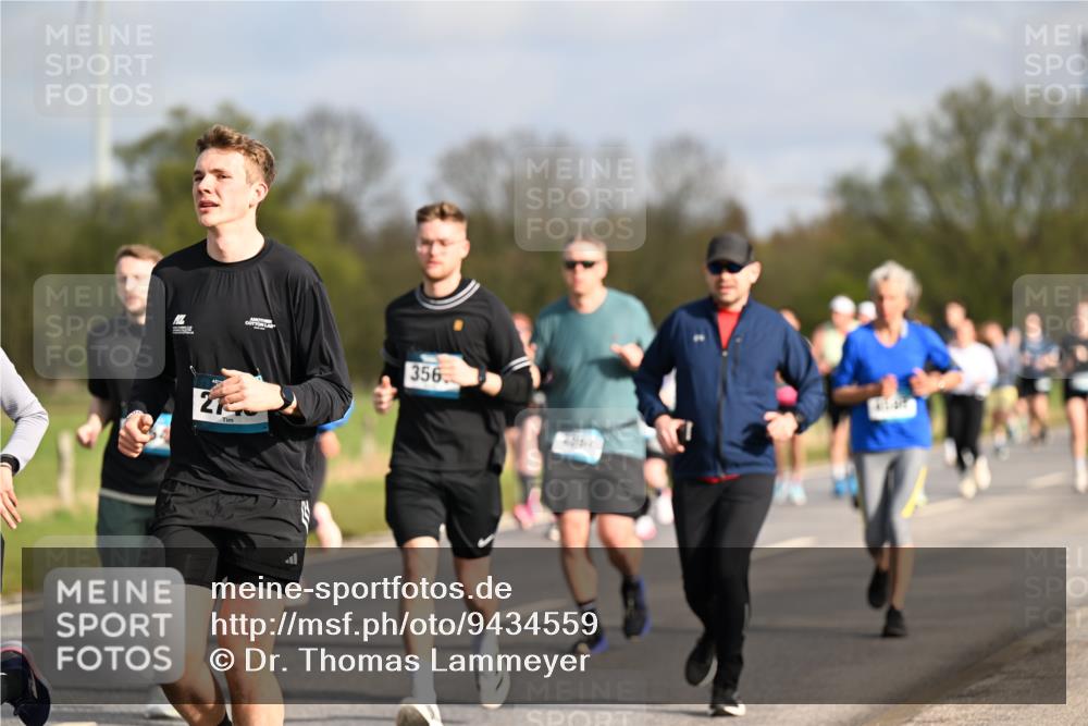 12.04.2026 - 45. Internationalen Wilhelmsburger Insellauf Dr. Thomas Lammeyer http://msf.ph/oto/9434559 12.04.2026 09:21:37 Laufen 27, 356 meine-sportfotos.de