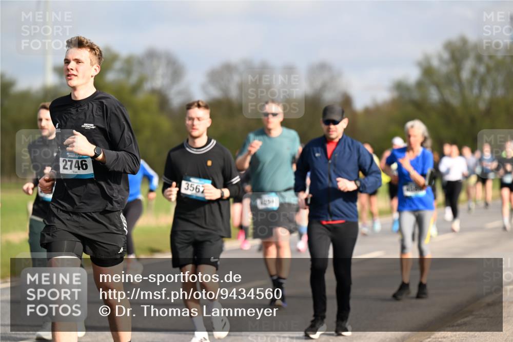 12.04.2026 - 45. Internationalen Wilhelmsburger Insellauf Dr. Thomas Lammeyer http://msf.ph/oto/9434560 12.04.2026 09:21:37 Laufen 2746, 3567 meine-sportfotos.de
