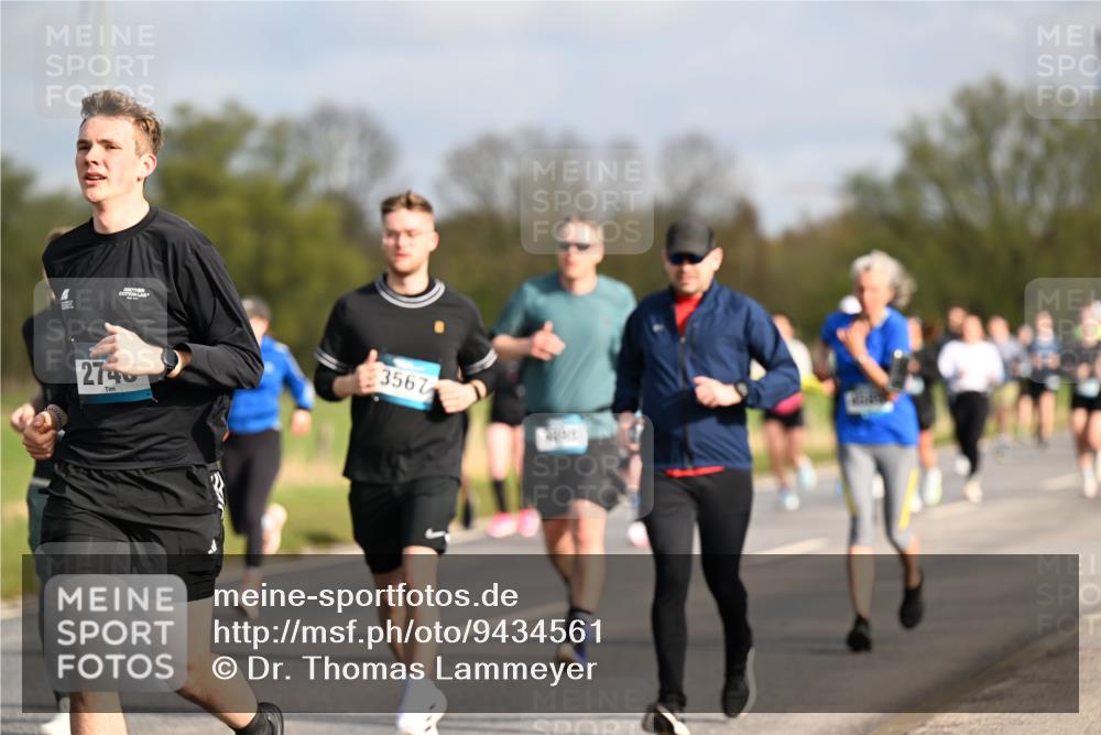 12.04.2026 - 45. Internationalen Wilhelmsburger Insellauf Dr. Thomas Lammeyer http://msf.ph/oto/9434561 12.04.2026 09:21:37 Laufen 2740, 3567 meine-sportfotos.de