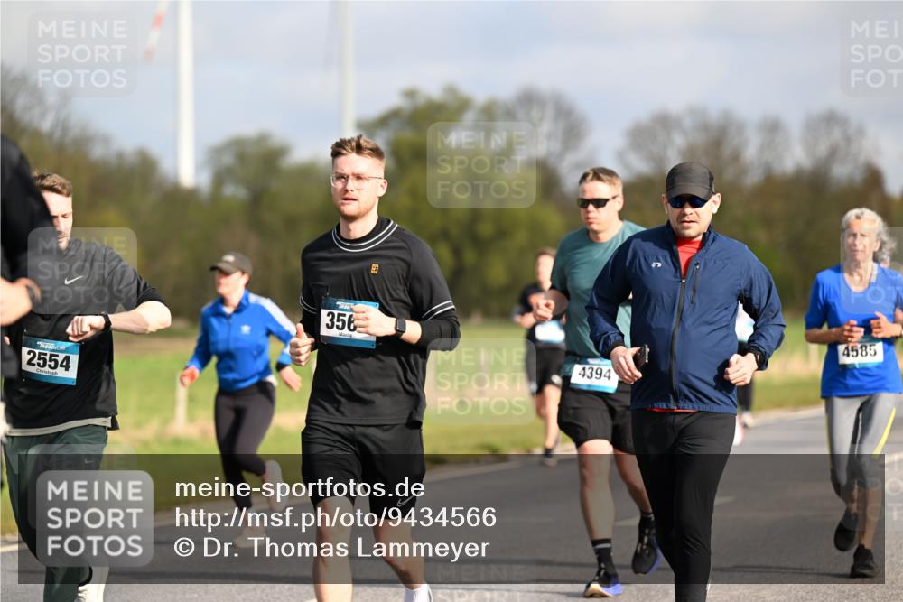 12.04.2026 - 45. Internationalen Wilhelmsburger Insellauf Dr. Thomas Lammeyer http://msf.ph/oto/9434566 12.04.2026 09:21:38 Laufen 2554, 356, 4394, 4585 meine-sportfotos.de