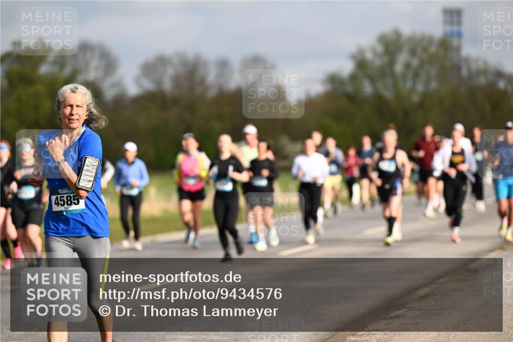 12.04.2026 - 45. Internationalen Wilhelmsburger Insellauf Dr. Thomas Lammeyer http://msf.ph/oto/9434576 12.04.2026 09:21:40 Laufen 4585 meine-sportfotos.de
