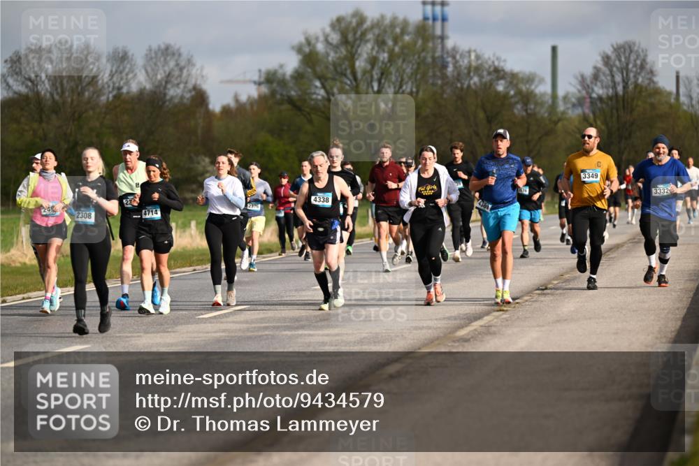 12.04.2026 - 45. Internationalen Wilhelmsburger Insellauf Dr. Thomas Lammeyer http://msf.ph/oto/9434579 12.04.2026 09:21:41 Laufen 249, 23, 4338, 2308, 4714, 2376, 3349, 3332 meine-sportfotos.de