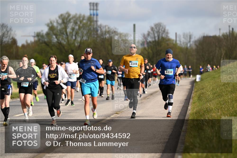 12.04.2026 - 45. Internationalen Wilhelmsburger Insellauf Dr. Thomas Lammeyer http://msf.ph/oto/9434592 12.04.2026 09:21:43 Laufen 432, 4197, 4389, 3349, 3332 meine-sportfotos.de
