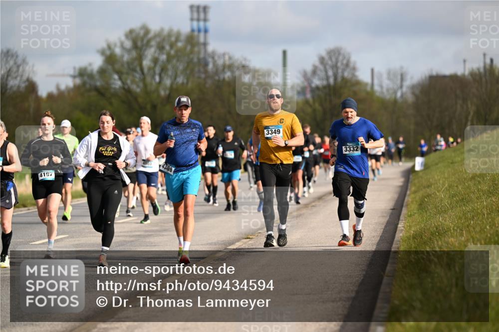 12.04.2026 - 45. Internationalen Wilhelmsburger Insellauf Dr. Thomas Lammeyer http://msf.ph/oto/9434594 12.04.2026 09:21:44 Laufen 4197, 4389, 3349, 3332 meine-sportfotos.de