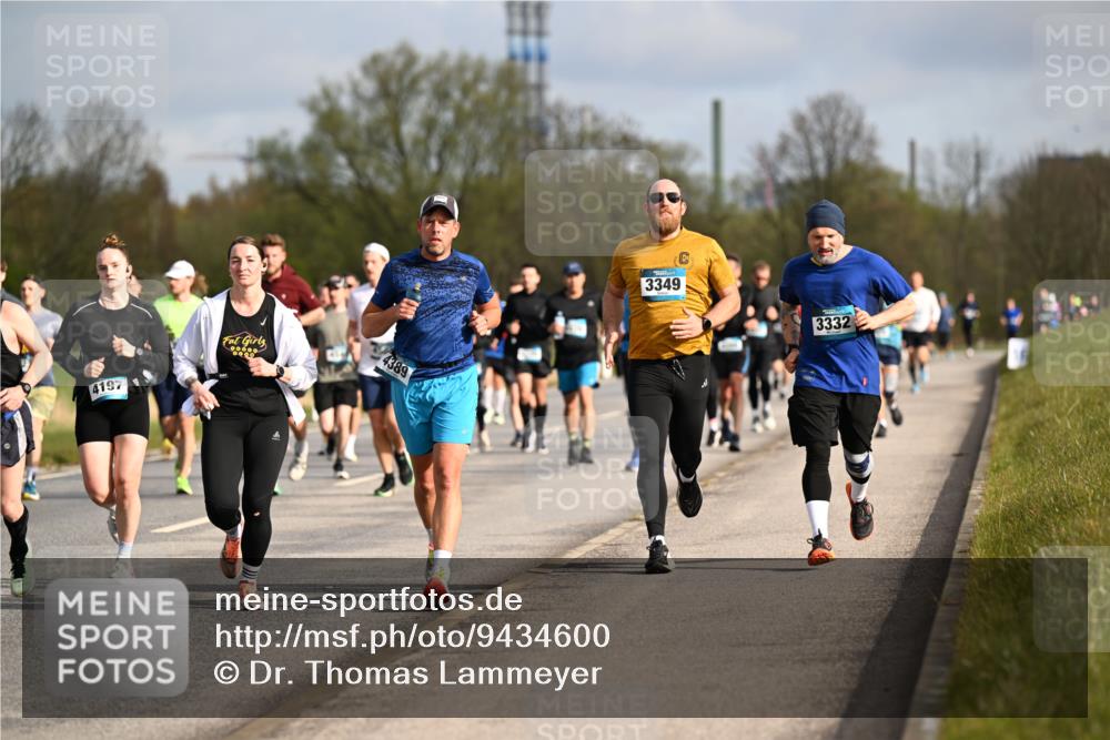 12.04.2026 - 45. Internationalen Wilhelmsburger Insellauf Dr. Thomas Lammeyer http://msf.ph/oto/9434600 12.04.2026 09:21:44 Laufen 4197, 4389, 3349, 3332 meine-sportfotos.de
