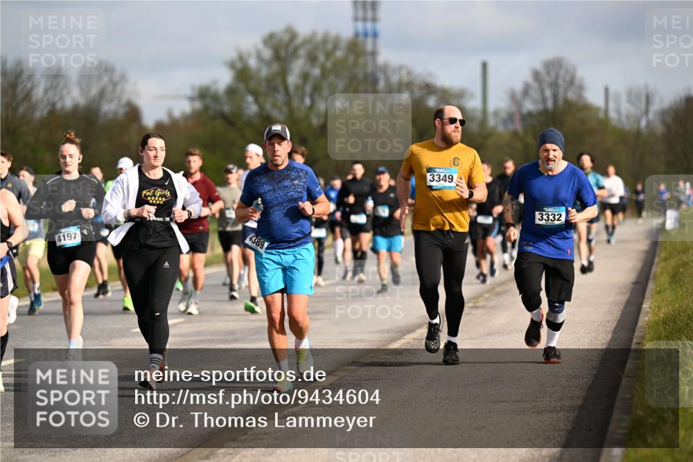 12.04.2026 - 45. Internationalen Wilhelmsburger Insellauf Dr. Thomas Lammeyer http://msf.ph/oto/9434604 12.04.2026 09:21:45 Laufen 4197, 4389, 3349, 3332 meine-sportfotos.de