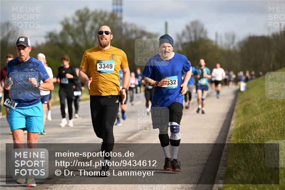 12.04.2026 - 45. Internationalen Wilhelmsburger Insellauf Dr. Thomas Lammeyer http://msf.ph/oto/9434612 12.04.2026 09:21:47 Laufen 4389, 3349, 32 meine-sportfotos.de