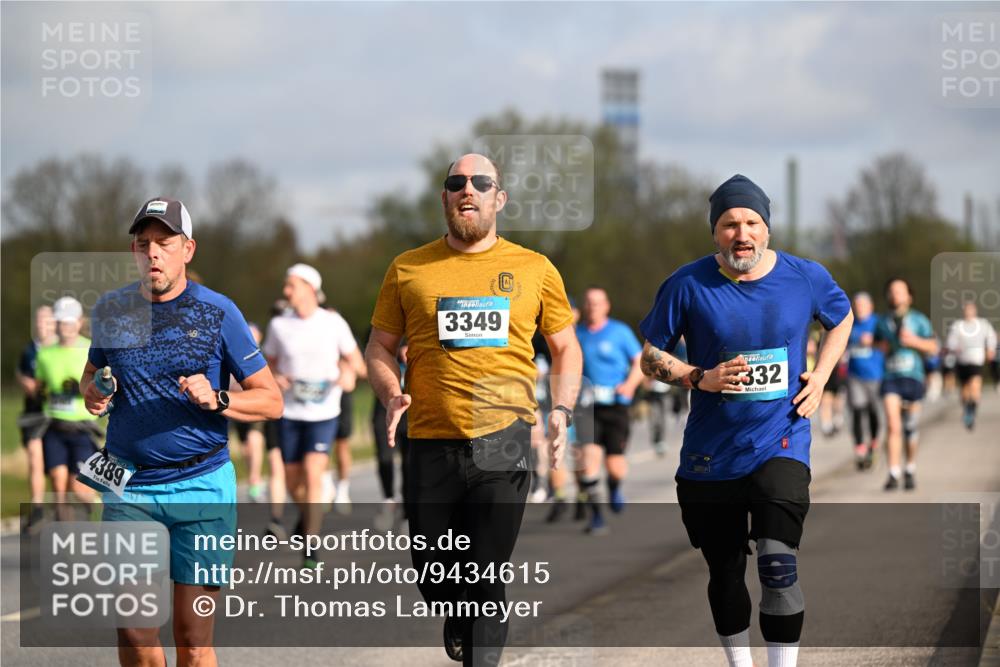 12.04.2026 - 45. Internationalen Wilhelmsburger Insellauf Dr. Thomas Lammeyer http://msf.ph/oto/9434615 12.04.2026 09:21:48 Laufen 4389, 3349, 332 meine-sportfotos.de