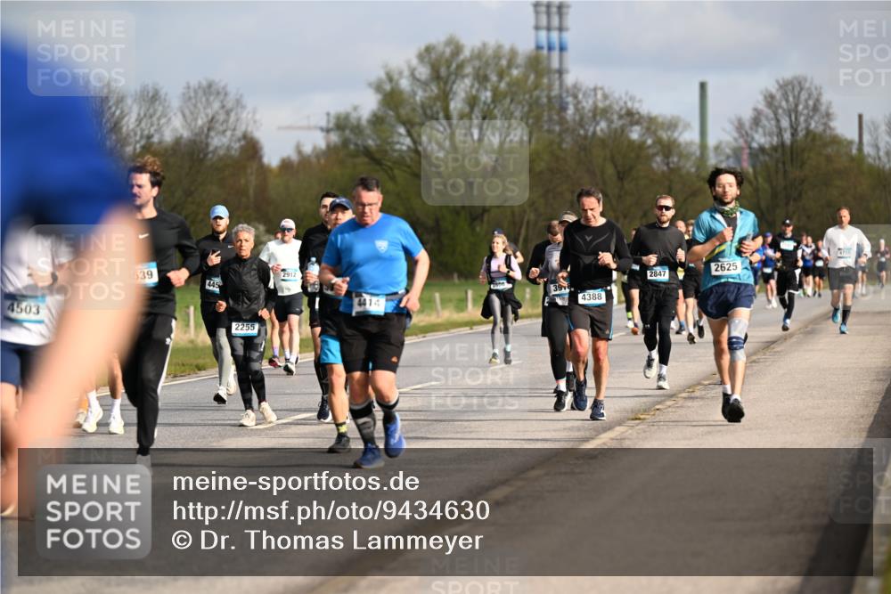 12.04.2026 - 45. Internationalen Wilhelmsburger Insellauf Dr. Thomas Lammeyer http://msf.ph/oto/9434630 12.04.2026 09:21:51 Laufen 4503, 539, 445, 2912, 2255, 4716, 2625, 2847, 7600, 3918, 4414, 4388 meine-sportfotos.de