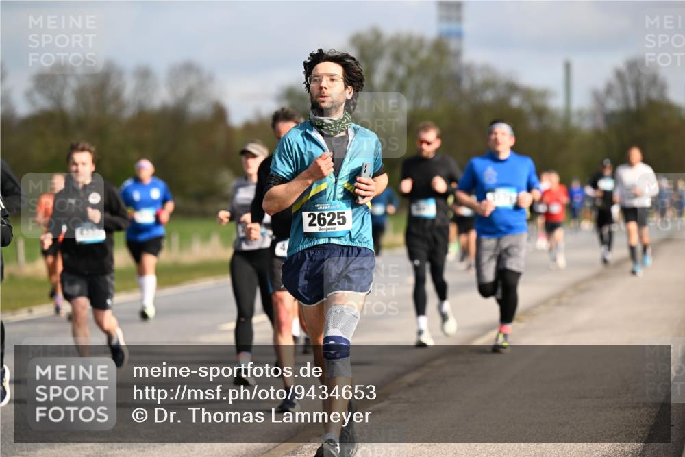 12.04.2026 - 45. Internationalen Wilhelmsburger Insellauf Dr. Thomas Lammeyer http://msf.ph/oto/9434653 12.04.2026 09:21:55 Laufen 2625 meine-sportfotos.de