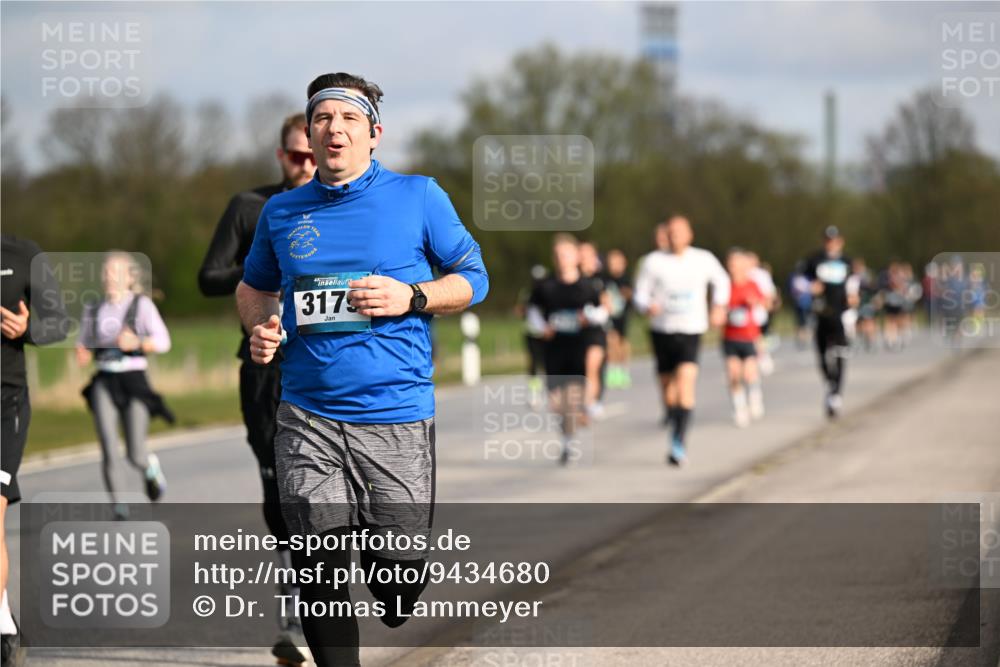 12.04.2026 - 45. Internationalen Wilhelmsburger Insellauf Dr. Thomas Lammeyer http://msf.ph/oto/9434680 12.04.2026 09:22:00 Laufen 317 meine-sportfotos.de