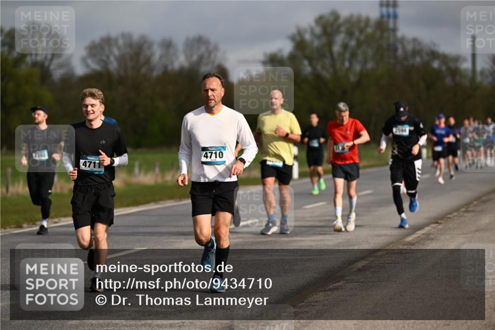 12.04.2026 - 45. Internationalen Wilhelmsburger Insellauf Dr. Thomas Lammeyer http://msf.ph/oto/9434710 12.04.2026 09:22:05 Laufen 2362, 4711, 4710, 2560 meine-sportfotos.de
