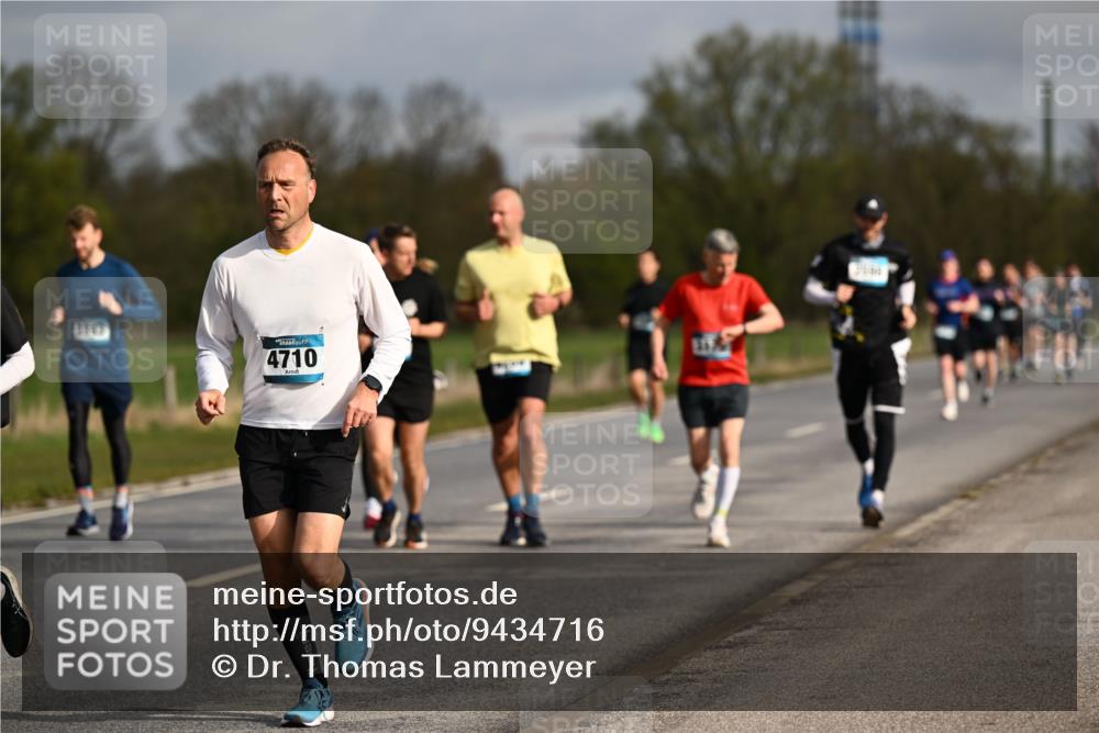 12.04.2026 - 45. Internationalen Wilhelmsburger Insellauf Dr. Thomas Lammeyer http://msf.ph/oto/9434716 12.04.2026 09:22:06 Laufen 4710 meine-sportfotos.de