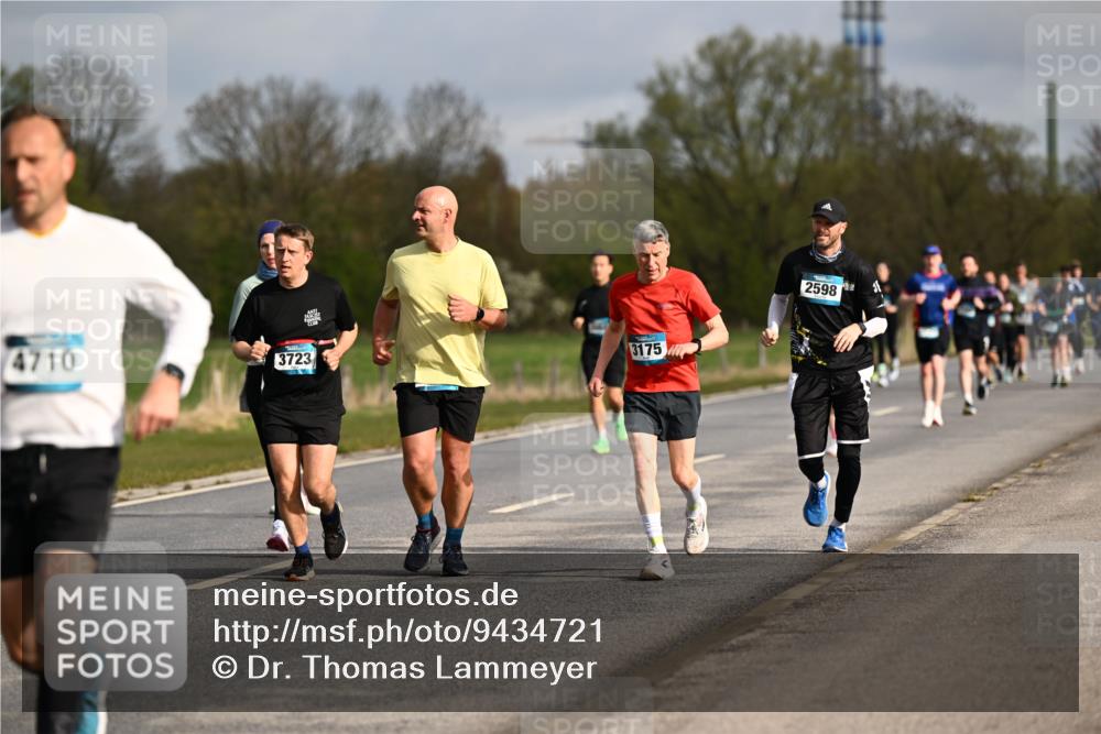 12.04.2026 - 45. Internationalen Wilhelmsburger Insellauf Dr. Thomas Lammeyer http://msf.ph/oto/9434721 12.04.2026 09:22:07 Laufen 4710, 3723, 200, 3175, 2598 meine-sportfotos.de