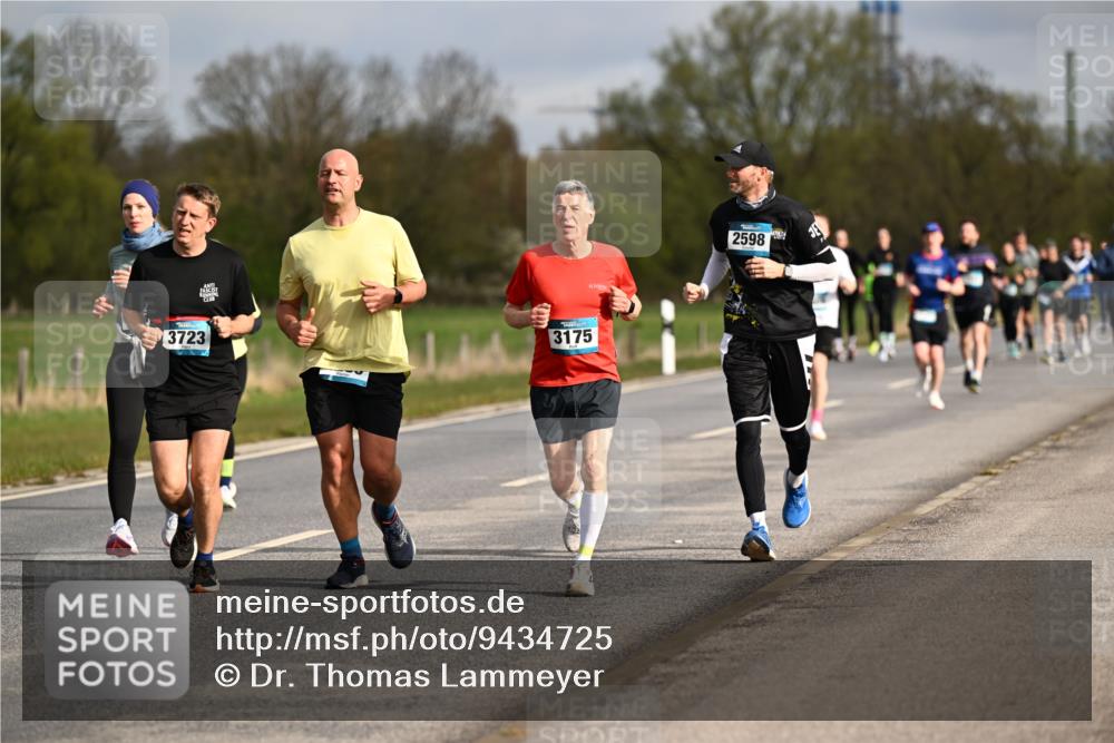 12.04.2026 - 45. Internationalen Wilhelmsburger Insellauf Dr. Thomas Lammeyer http://msf.ph/oto/9434725 12.04.2026 09:22:08 Laufen 3723, 3175, 2598 meine-sportfotos.de