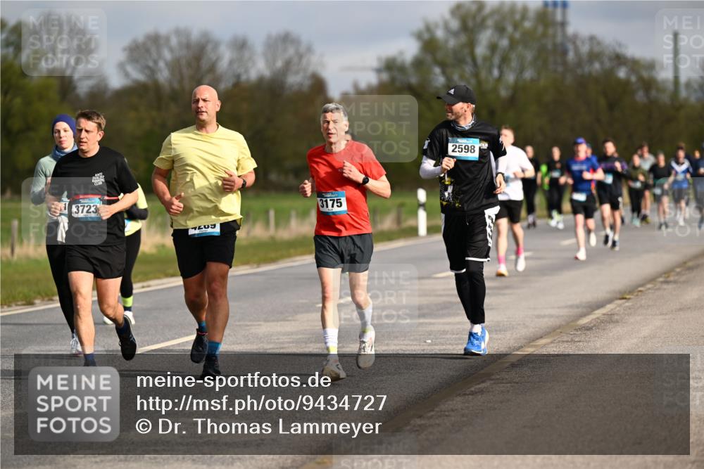 12.04.2026 - 45. Internationalen Wilhelmsburger Insellauf Dr. Thomas Lammeyer http://msf.ph/oto/9434727 12.04.2026 09:22:08 Laufen 3723, 3175, 2598 meine-sportfotos.de