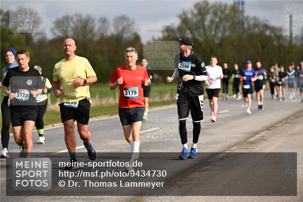12.04.2026 - 45. Internationalen Wilhelmsburger Insellauf Dr. Thomas Lammeyer http://msf.ph/oto/9434730 12.04.2026 09:22:09 Laufen 3723, 577, 09, 3175, 2598 meine-sportfotos.de