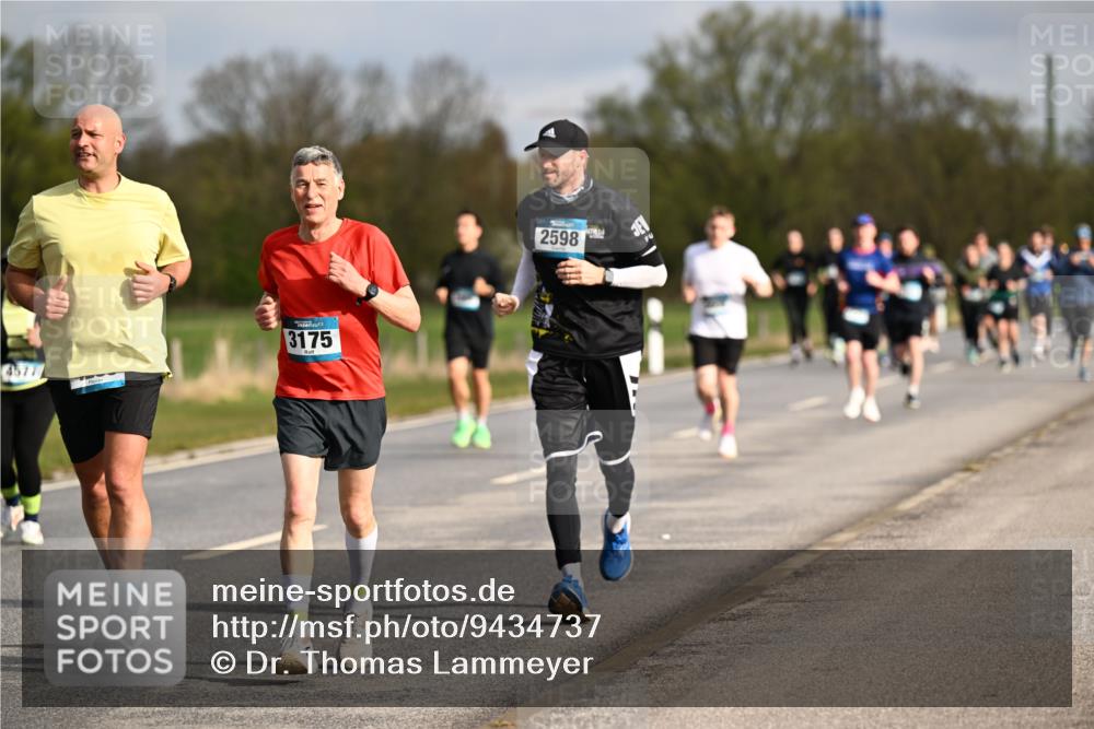 12.04.2026 - 45. Internationalen Wilhelmsburger Insellauf Dr. Thomas Lammeyer http://msf.ph/oto/9434737 12.04.2026 09:22:10 Laufen 4577, 3175, 2598 meine-sportfotos.de