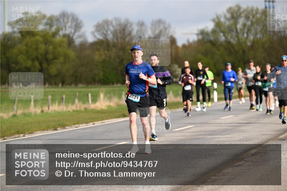 12.04.2026 - 45. Internationalen Wilhelmsburger Insellauf Dr. Thomas Lammeyer http://msf.ph/oto/9434767 12.04.2026 09:22:17 Laufen 2821 meine-sportfotos.de